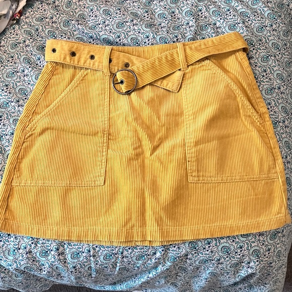 Forever 21 yellow corduroy belted skirt - Picture 2 of 5